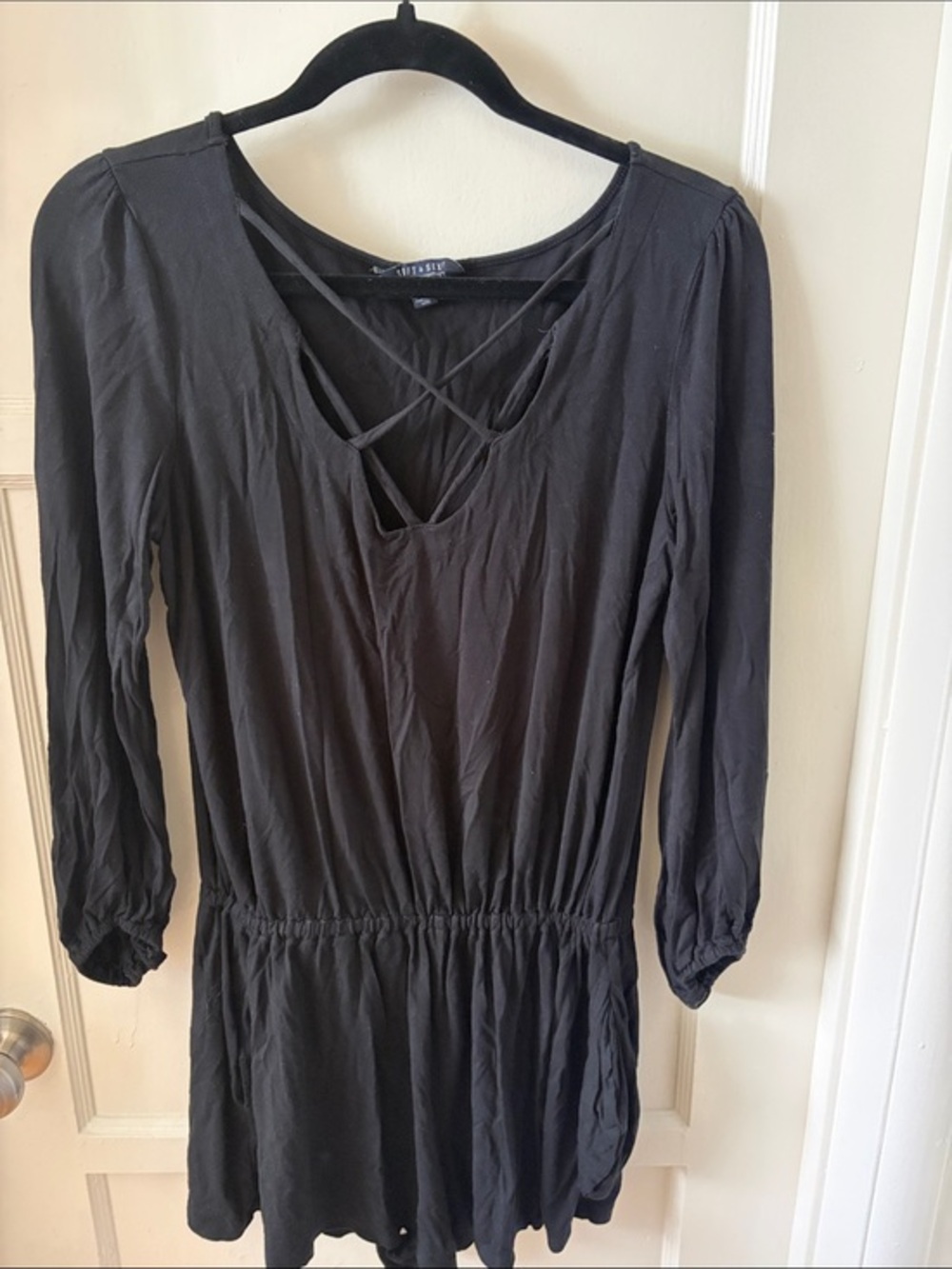 Black Crisscross Neck Long-Sleeve Jumpsuit Romper